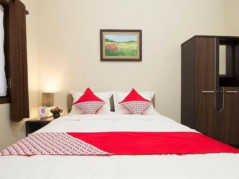 Oyo 572 Omah Gedongkuning Syariah Homestay Jogyakarta Zewnętrze zdjęcie